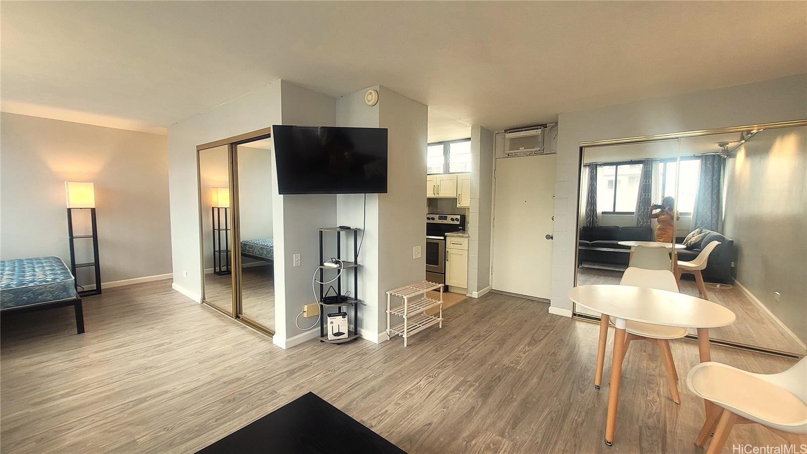 1134 Kinau St Honolulu - Rental - photo 2 of 14