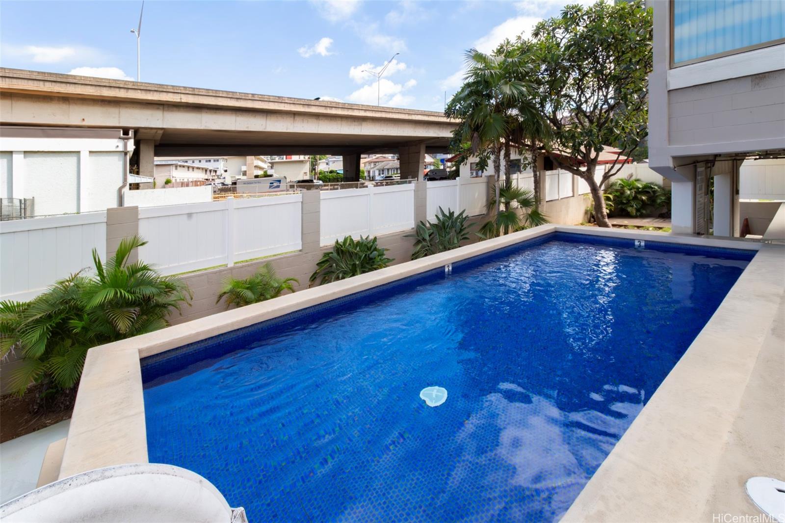 1134 Kinau Street Honolulu - Rental - photo 11 of 13