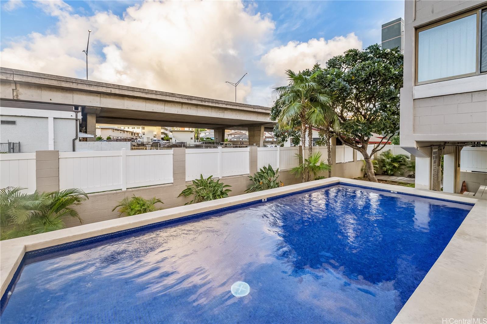 1134 Kinau condo # 801, Honolulu, Hawaii - photo 23 of 25
