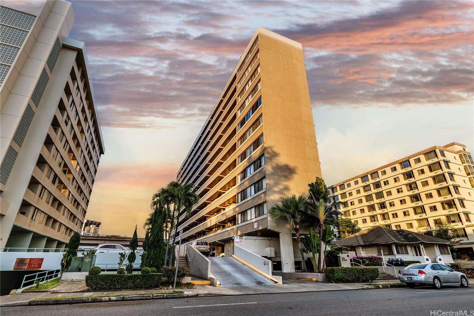 1134 Kinau condo # 801, Honolulu, Hawaii - photo 5 of 25