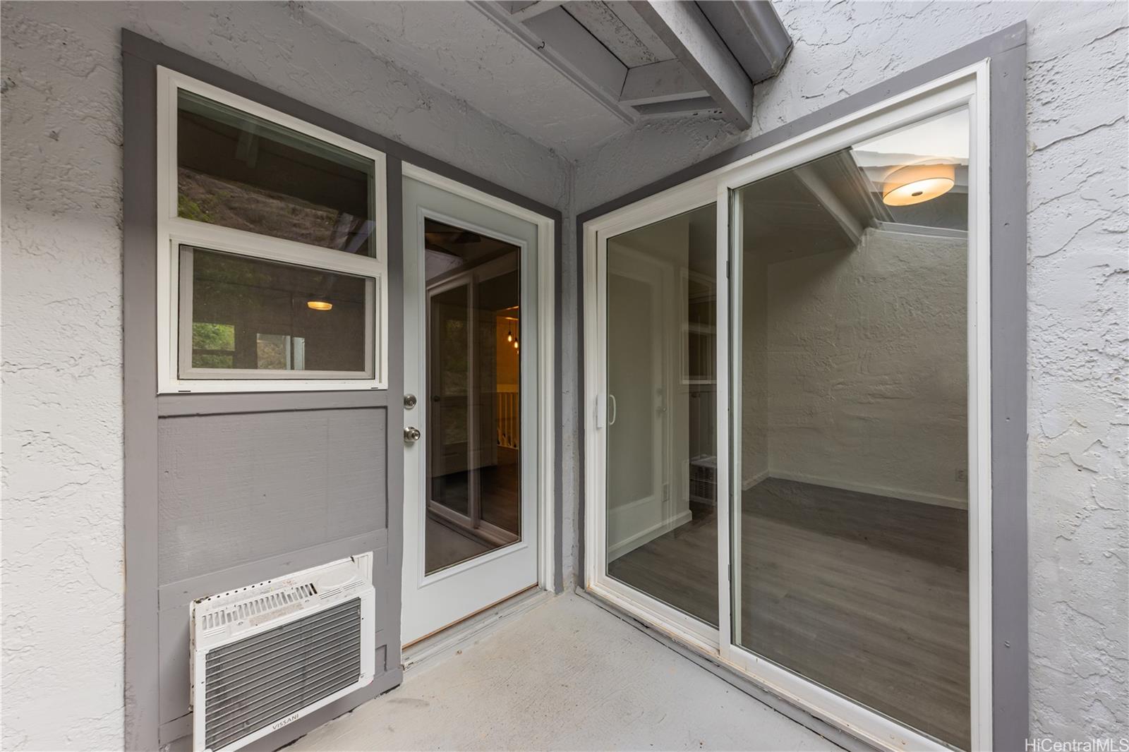 1136 Kumukumu Street townhouse # D, Honolulu, Hawaii - photo 19 of 25