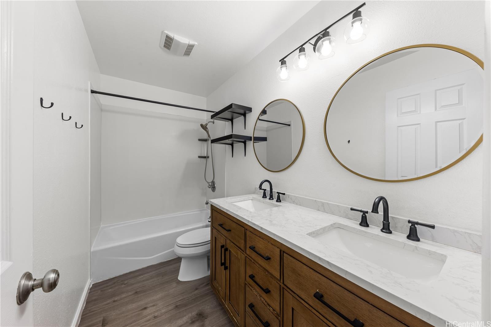 1136 Kumukumu Street townhouse # D, Honolulu, Hawaii - photo 20 of 25