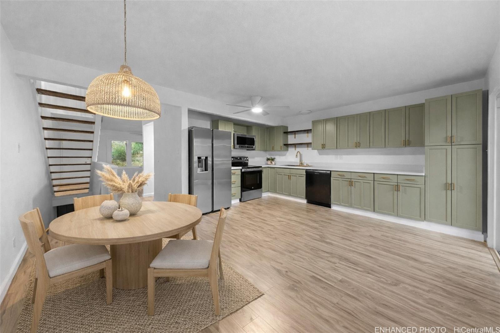 1136 Kumukumu Street townhouse # D, Honolulu, Hawaii - photo 2 of 25