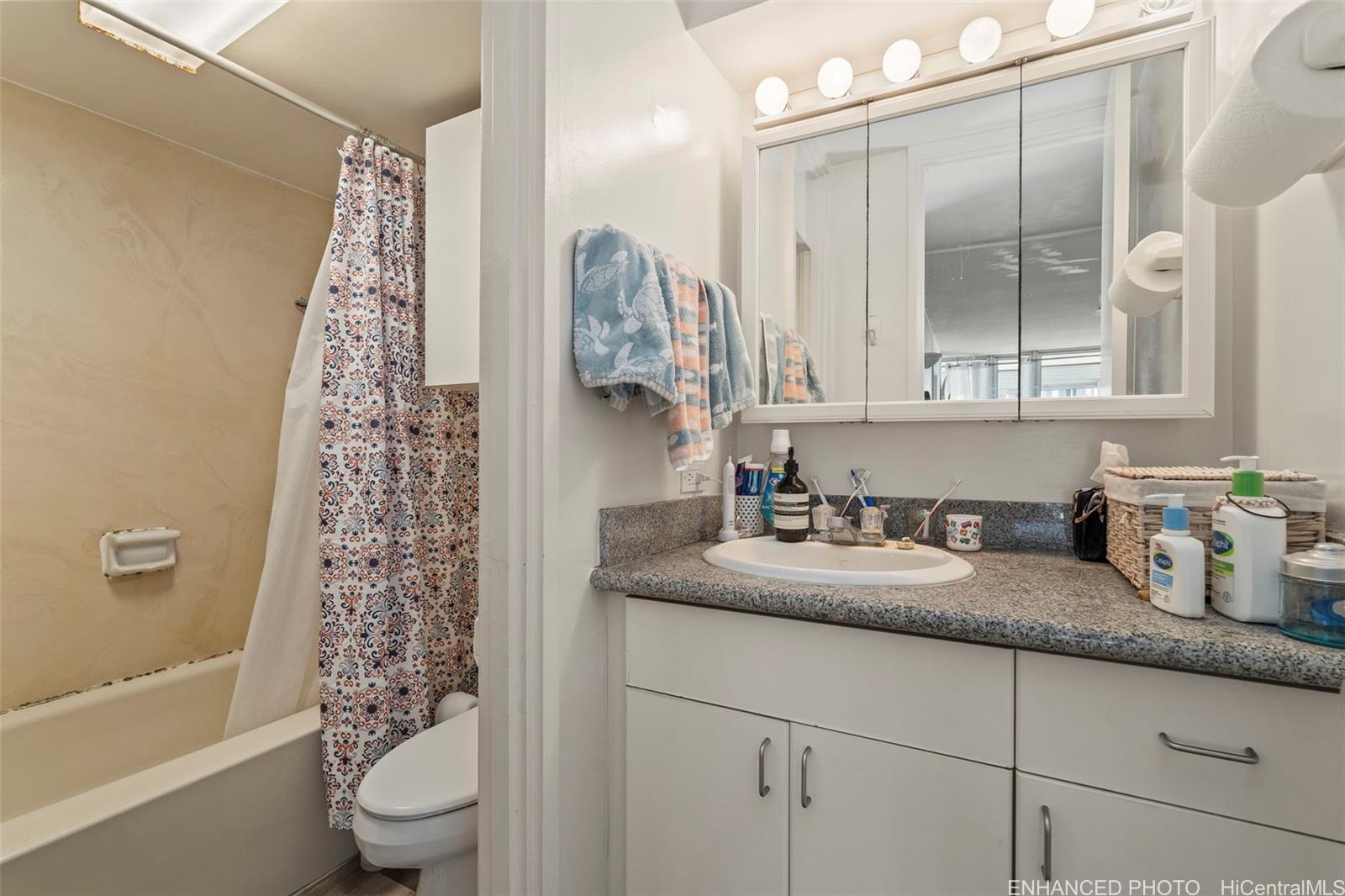 Wilder Terrace condo # 801, Honolulu, Hawaii - photo 8 of 15