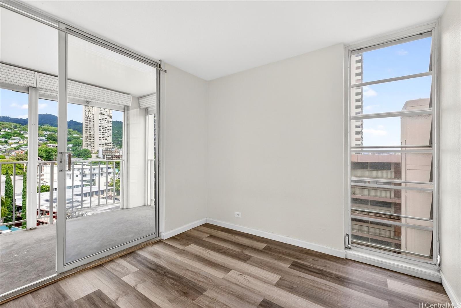 Wilder Terrace condo # 801, Honolulu, Hawaii - photo 9 of 21