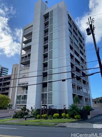 Wilder Terrace condo # 803, Honolulu, Hawaii - photo 4 of 12