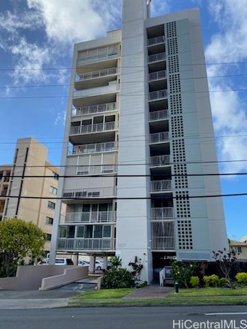 Wilder Terrace condo # 803, Honolulu, Hawaii - photo 5 of 12