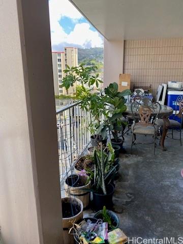 Wilder Terrace condo # 803, Honolulu, Hawaii - photo 6 of 12