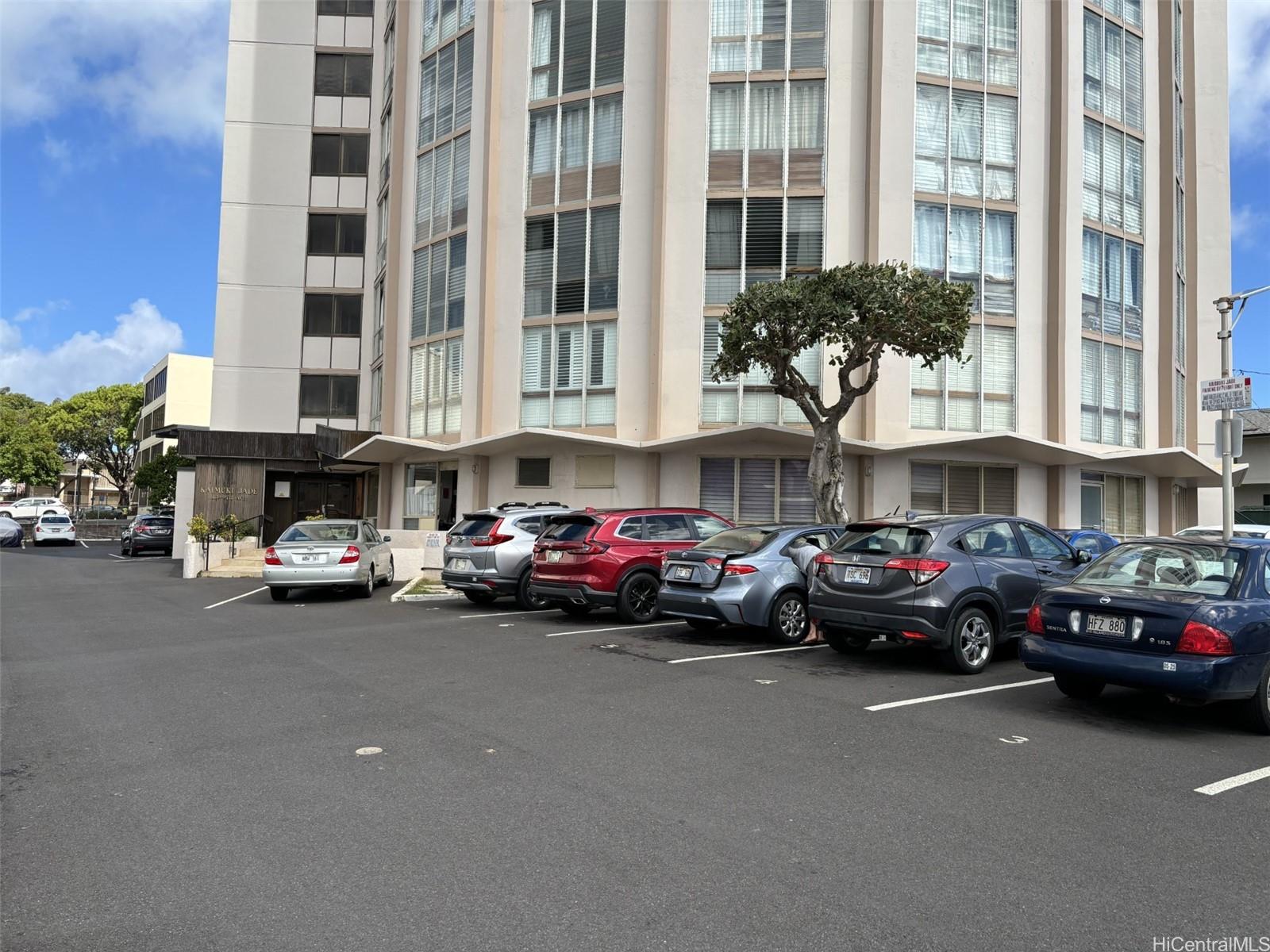 Kaimuki Jade condo # 1102, Honolulu, Hawaii - photo 2 of 16