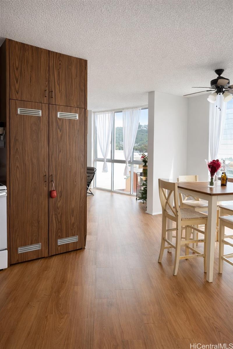 Kaimuki Jade condo # 401, Honolulu, Hawaii - photo 4 of 13