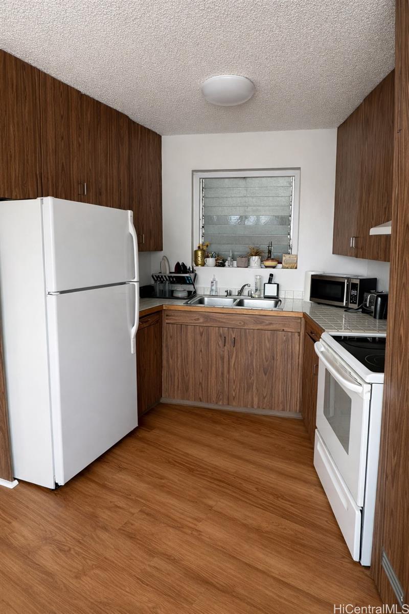 Kaimuki Jade condo # 401, Honolulu, Hawaii - photo 5 of 13