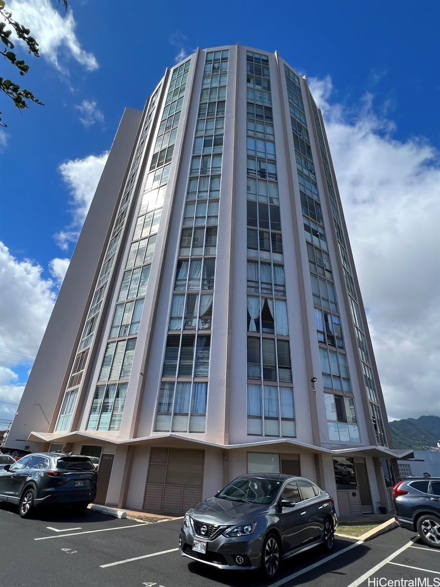 1139 9th Ave Honolulu - Rental - photo 2 of 12