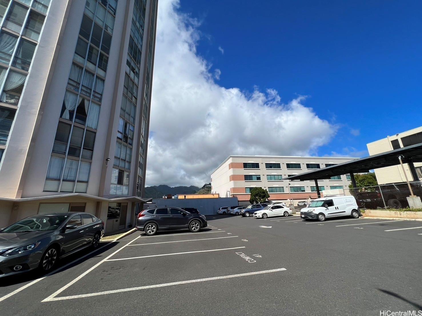 1139 9th Ave Honolulu - Rental - photo 5 of 12