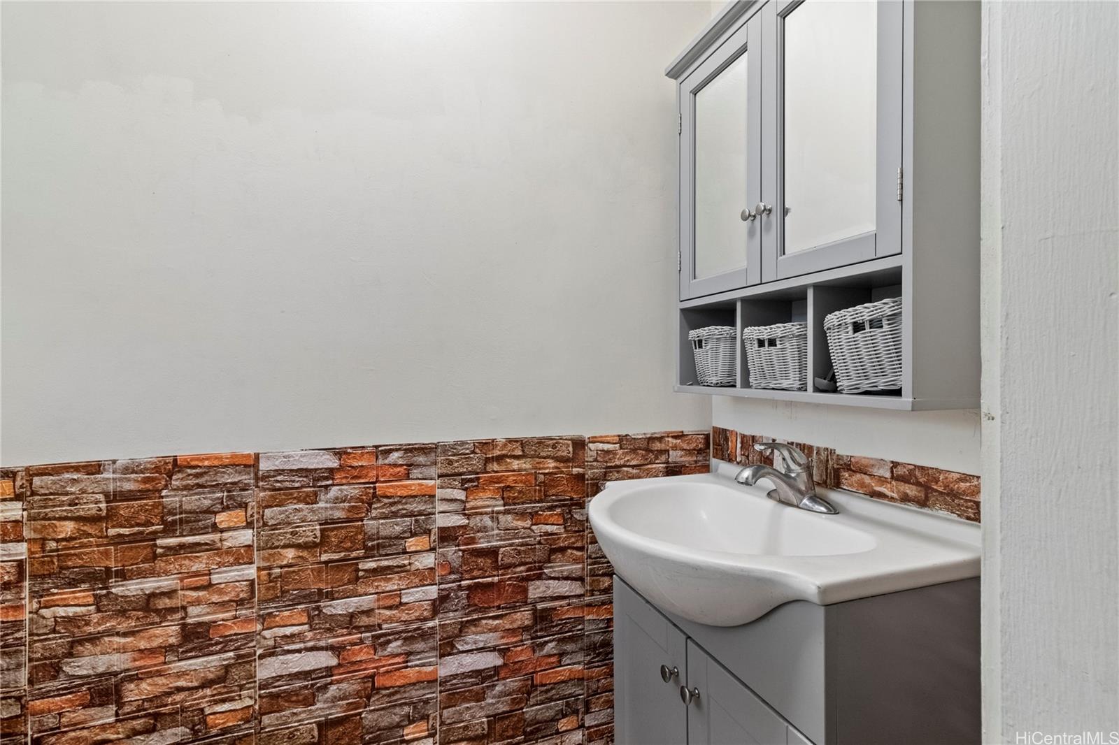 1141  Olomea St Kapalama, Honolulu home - photo 14 of 25