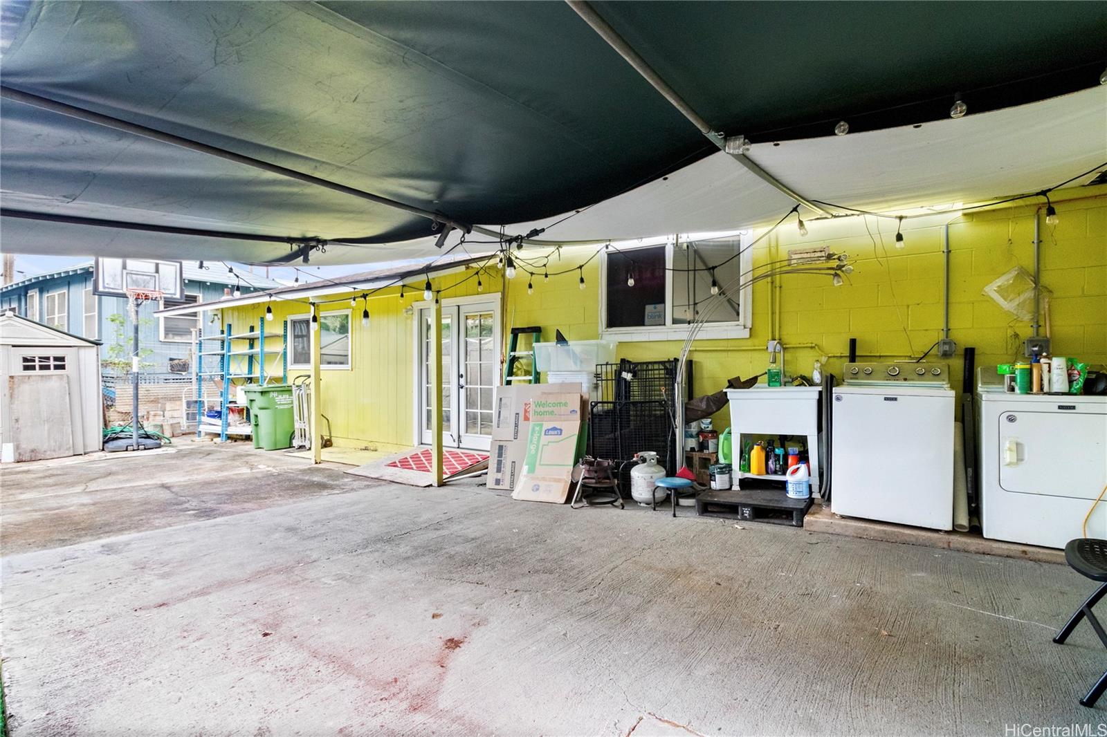 1141  Olomea St Kapalama, Honolulu home - photo 20 of 25