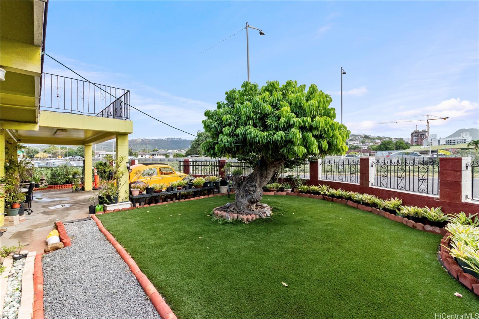 1141  Olomea St Kapalama, Honolulu home - photo 22 of 25