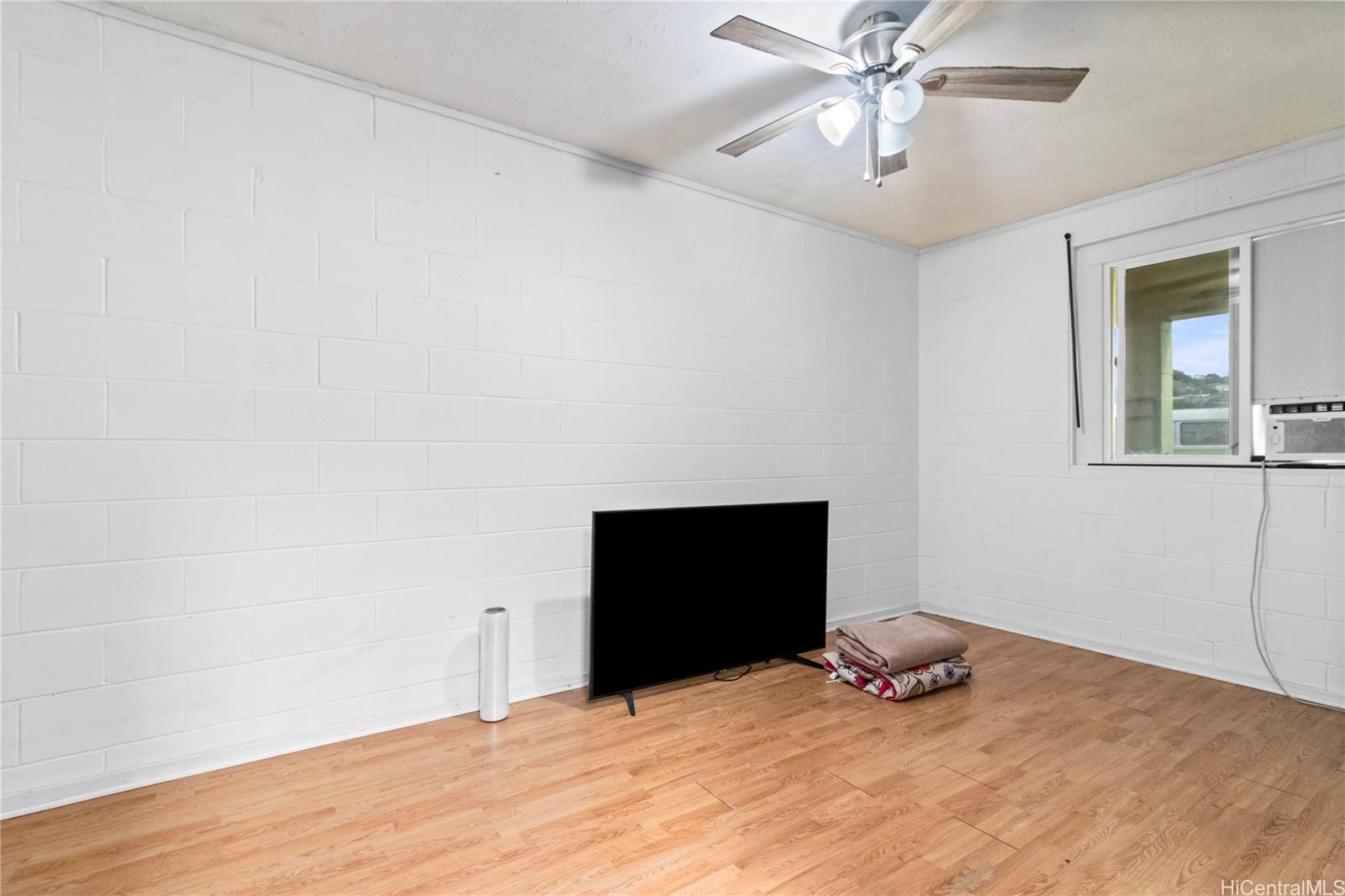 1141  Olomea St Kapalama, Honolulu home - photo 10 of 25