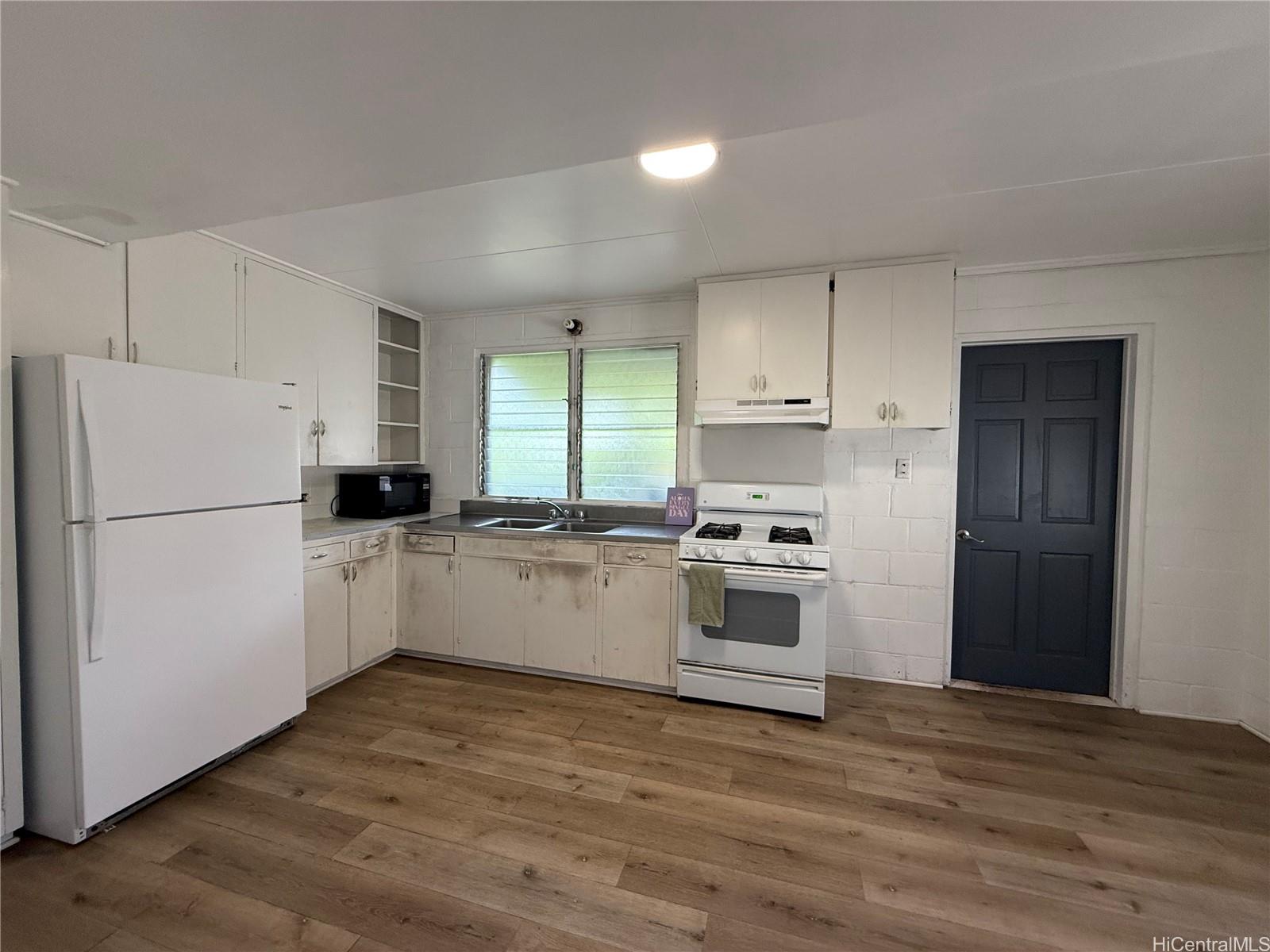 1142  Kamaile Street Kakaako, Honolulu home - photo 24 of 24