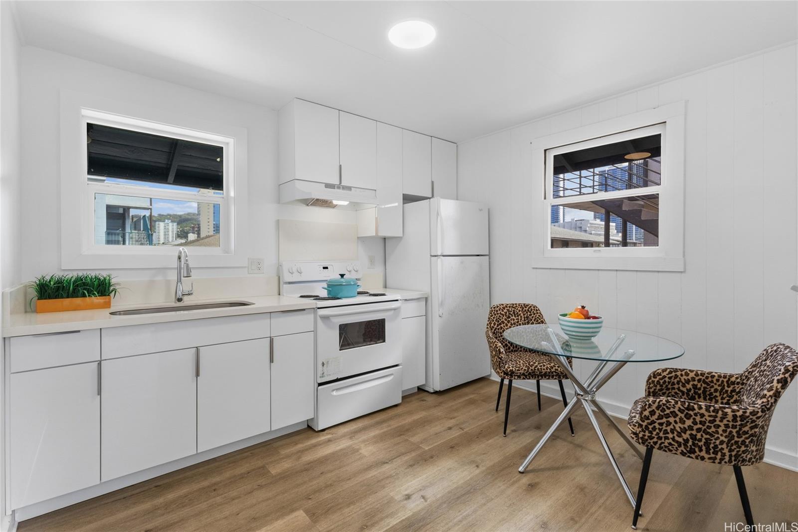 1142  Kamaile Street Kakaako, Honolulu home - photo 16 of 25