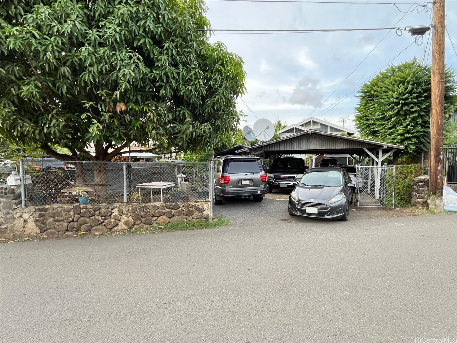 1142  Richard Lane Kalihi-lower, Honolulu home - photo 2 of 23