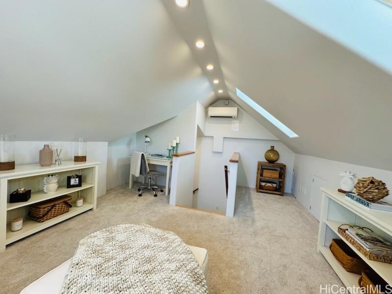 1146  Leilipoa Way Queens Gate, Hawaii Kai home - photo 20 of 25