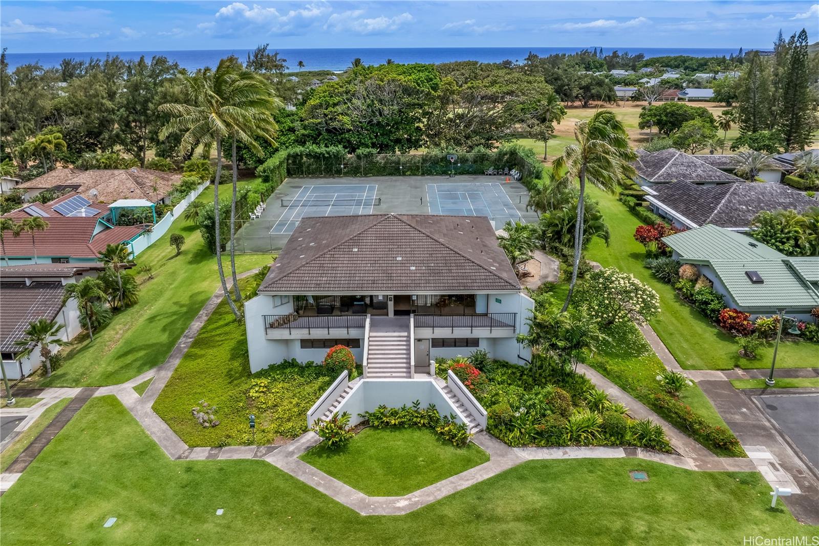 1146  Leilipoa Way Queens Gate, Hawaii Kai home - photo 24 of 25