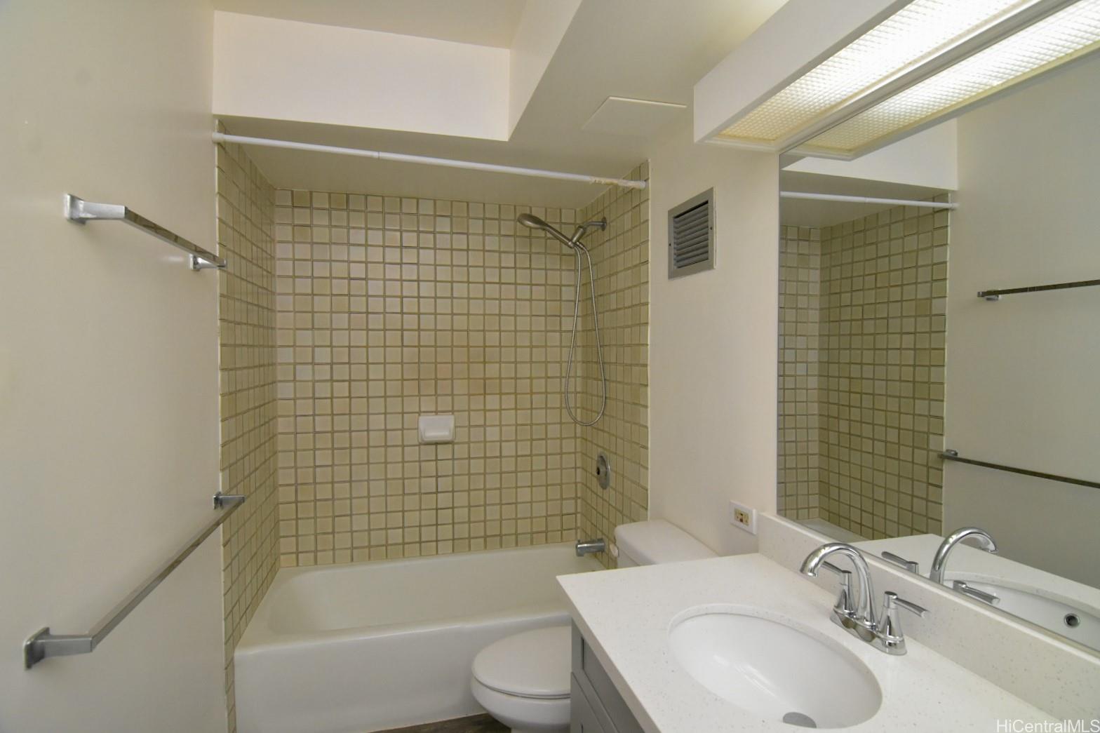 1147 Ala Napunani Street Honolulu - Rental - photo 5 of 10