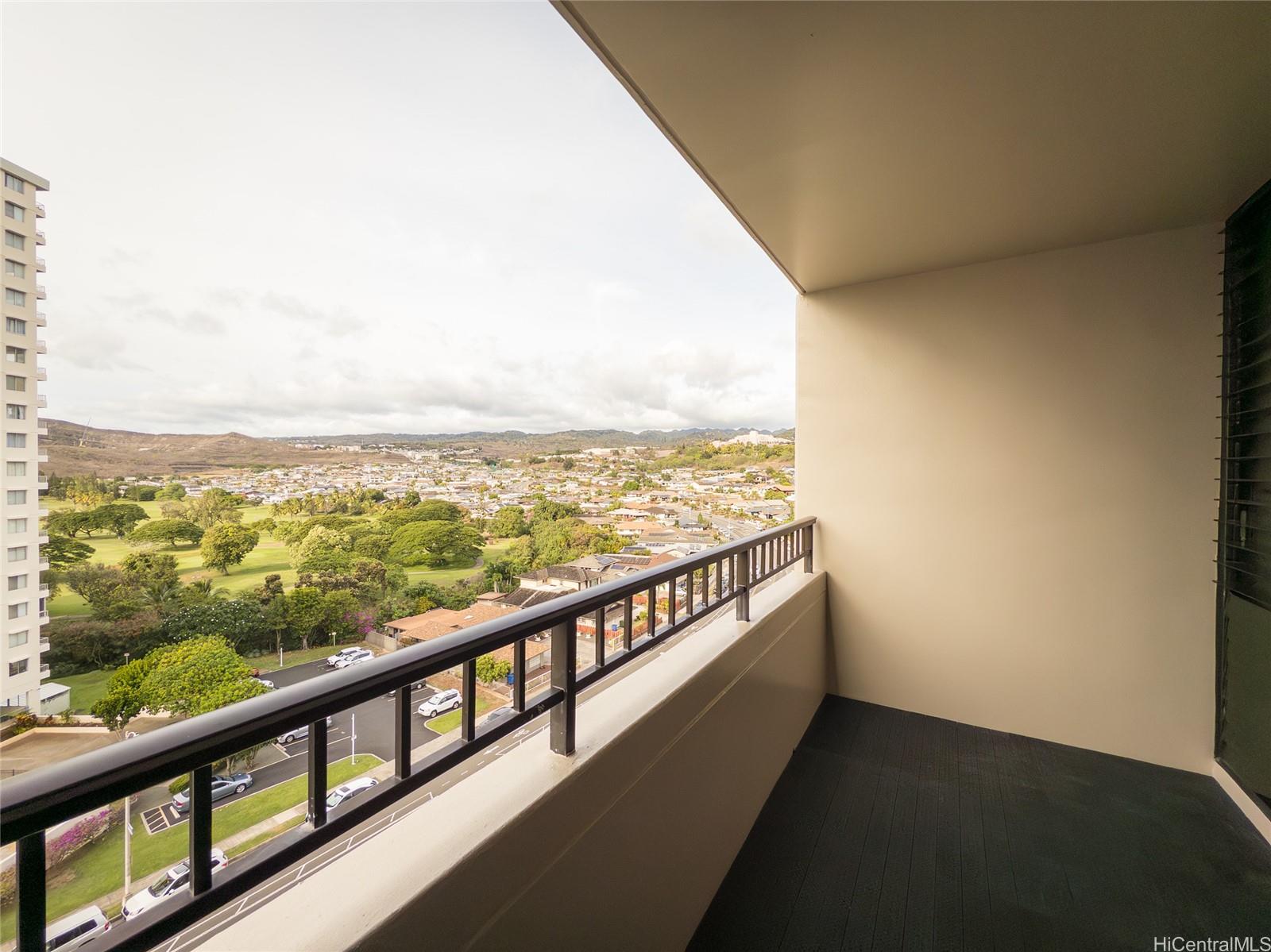 Lakecrest condo # PH2, Honolulu, Hawaii - photo 3 of 16