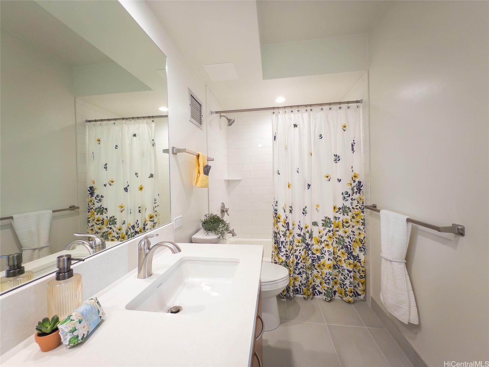 Lakecrest condo # PH2, Honolulu, Hawaii - photo 8 of 16