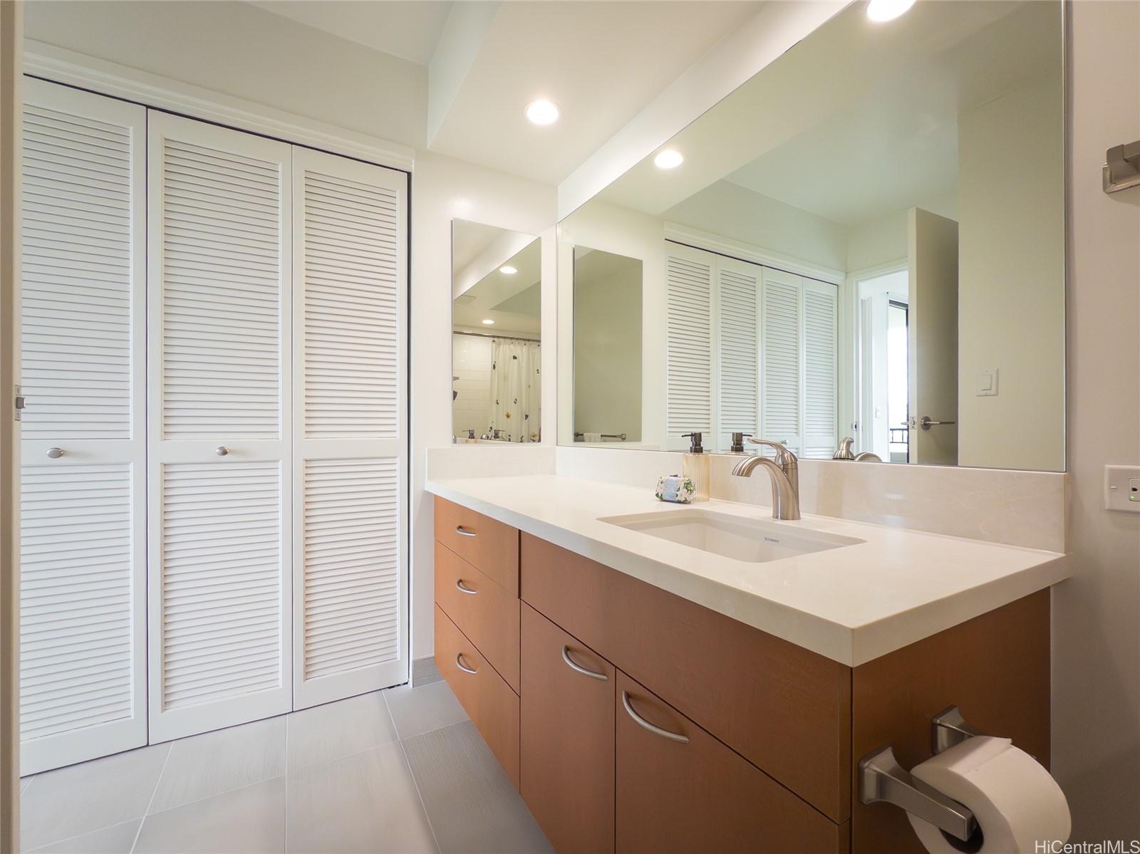 Lakecrest condo # PH2, Honolulu, Hawaii - photo 9 of 16