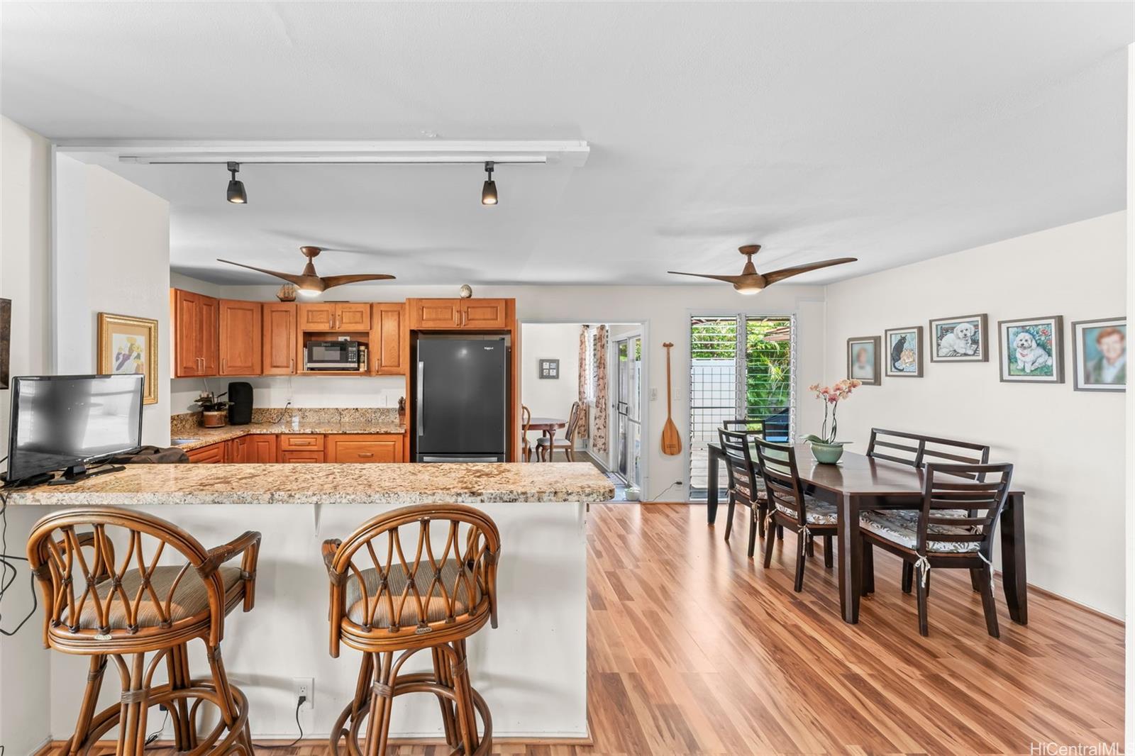 115  Aikahi Loop Aikahi Park, Kailua home - photo 3 of 25