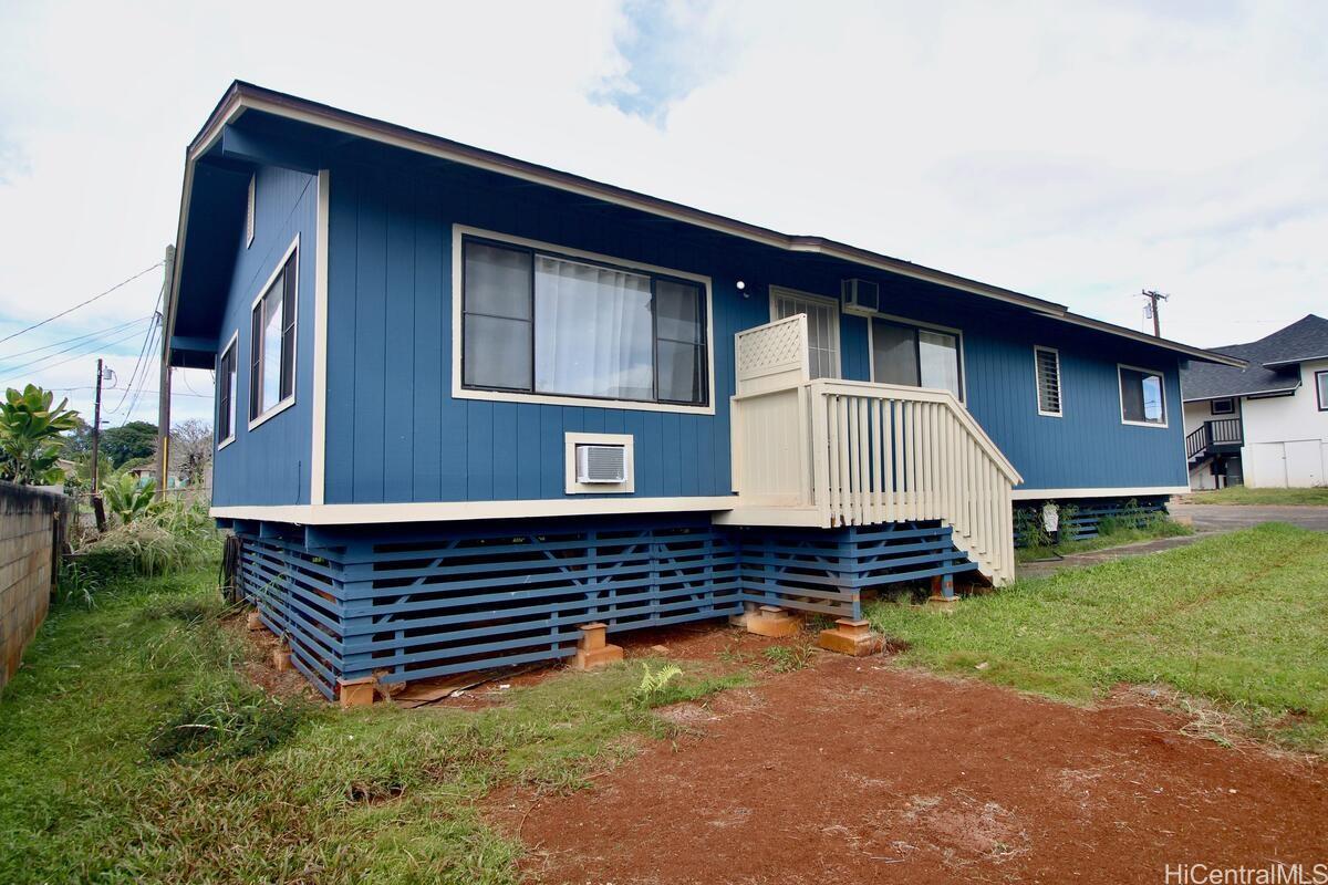 115  Makaweo Ave Wahiawa Area, Central home - photo 3 of 25