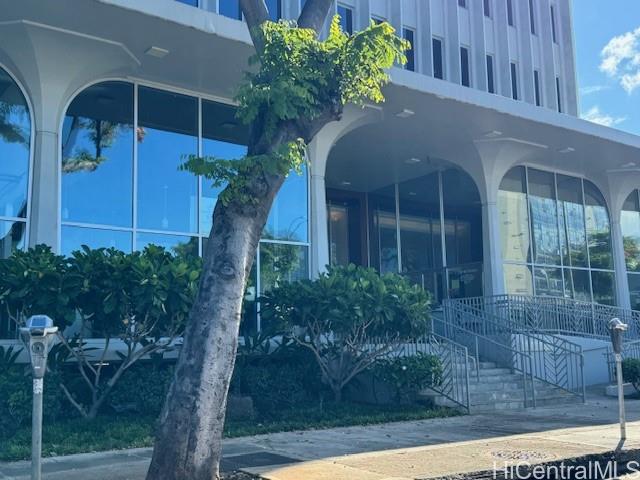 1150 S King St Honolulu Oahu commercial real estate photo3 of 6