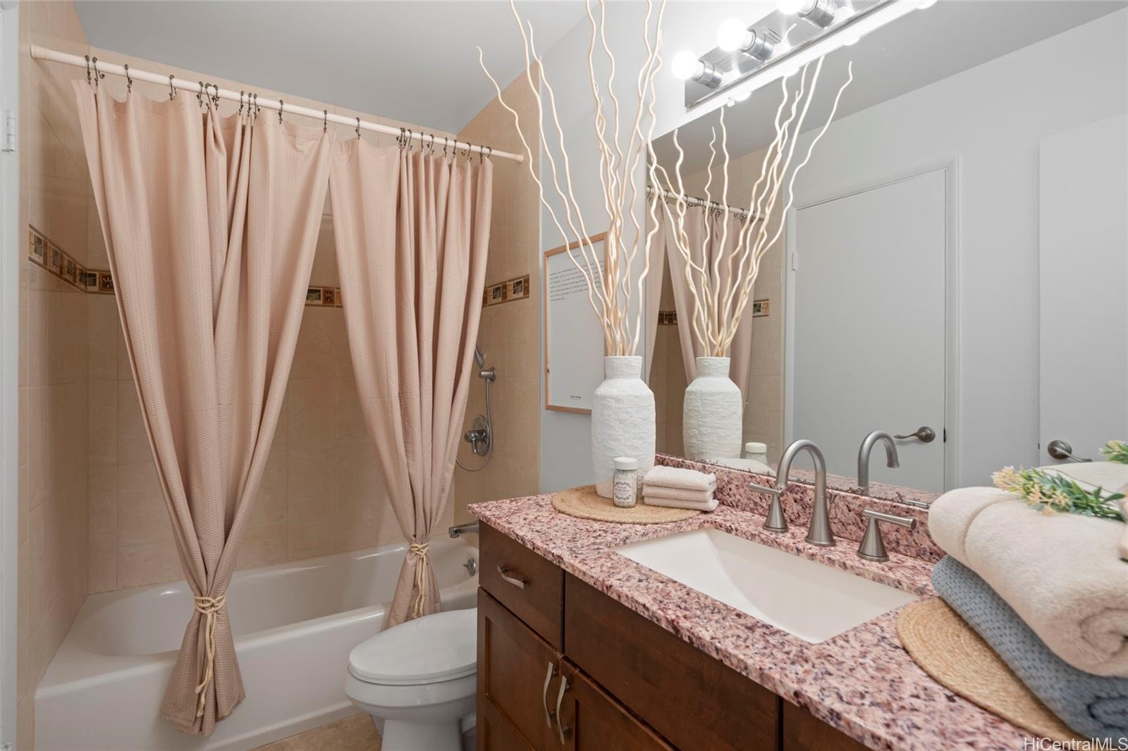 Mariners Village 3 condo # D, Honolulu, Hawaii - photo 16 of 24