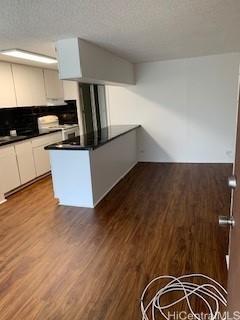 1155 Hassinger St Honolulu - Rental - photo 3 of 20