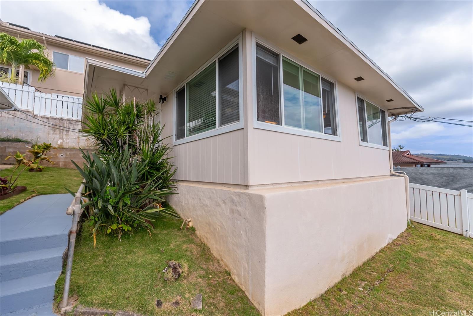 1156 Alewa Drive Honolulu - Multi-family - photo 11 of 25
