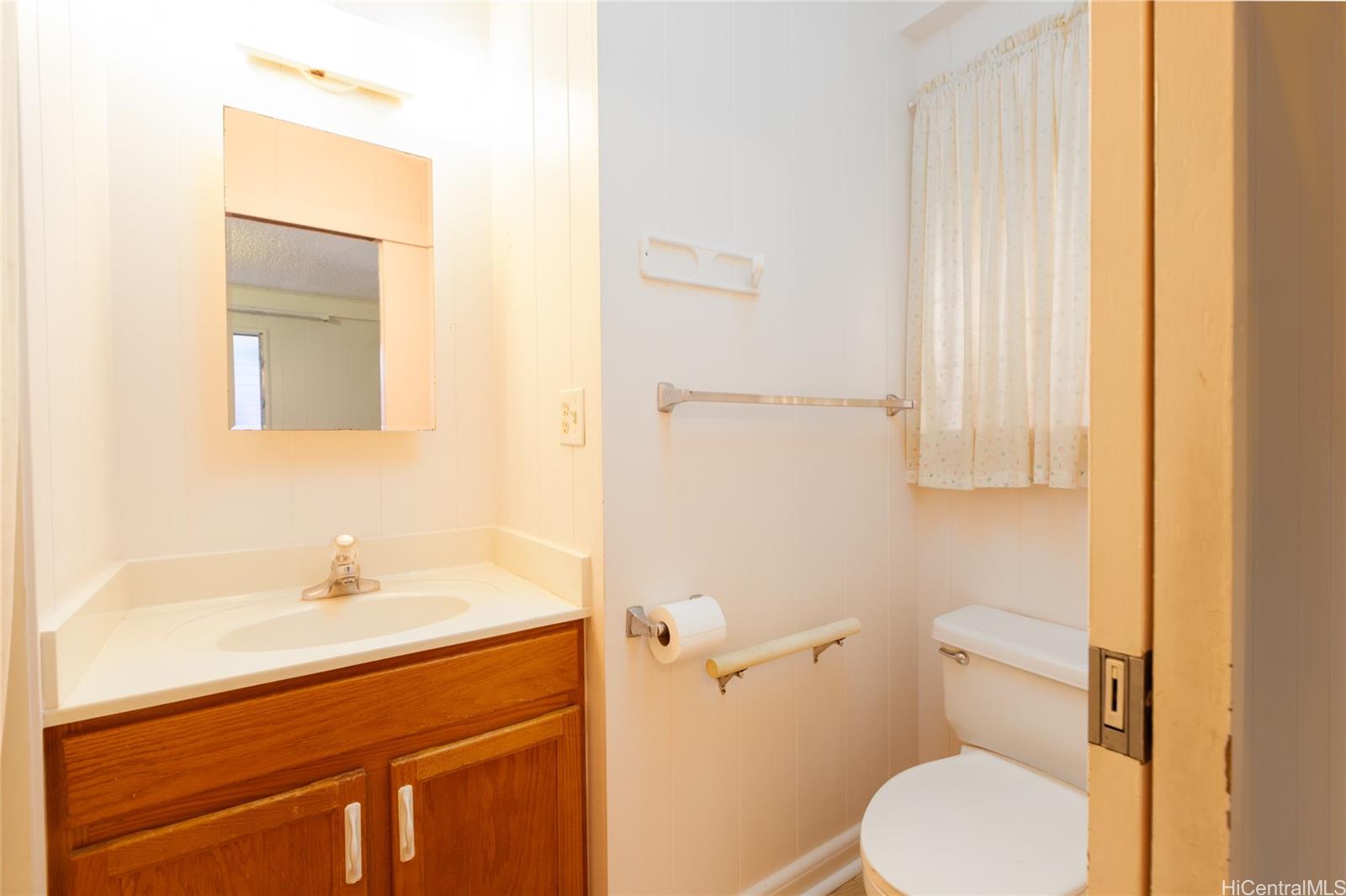 1157  Ala Aloalo Street Salt Lake, Honolulu home - photo 21 of 25