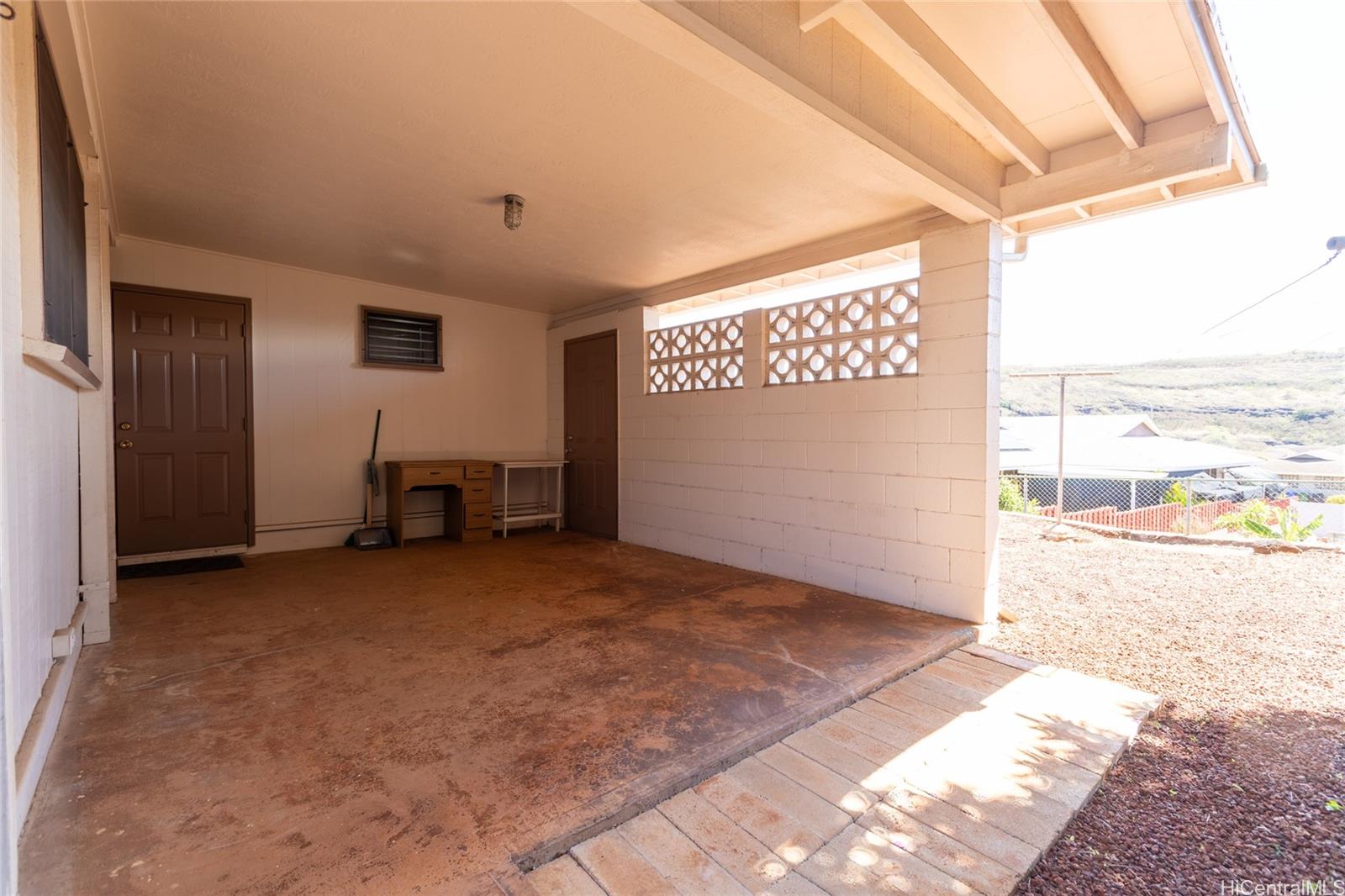 1157  Ala Aloalo Street Salt Lake, Honolulu home - photo 23 of 25