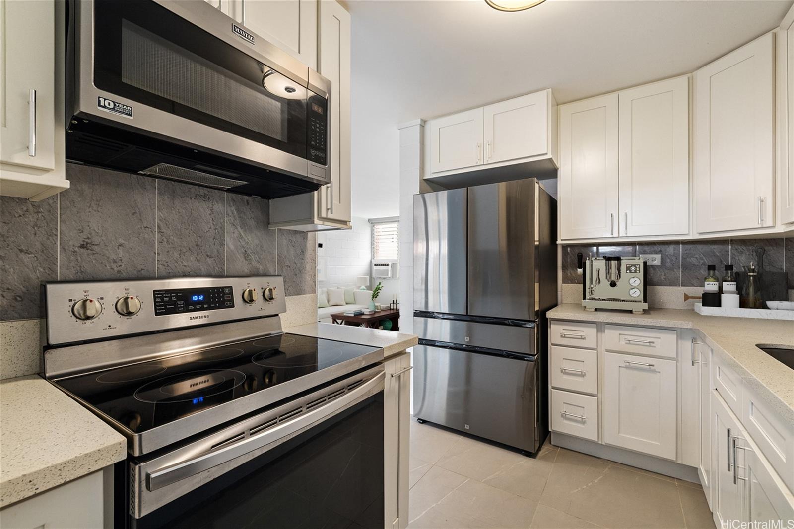 1158 Hoola Place townhouse # 5B, Pearl City, Hawaii - photo 4 of 15