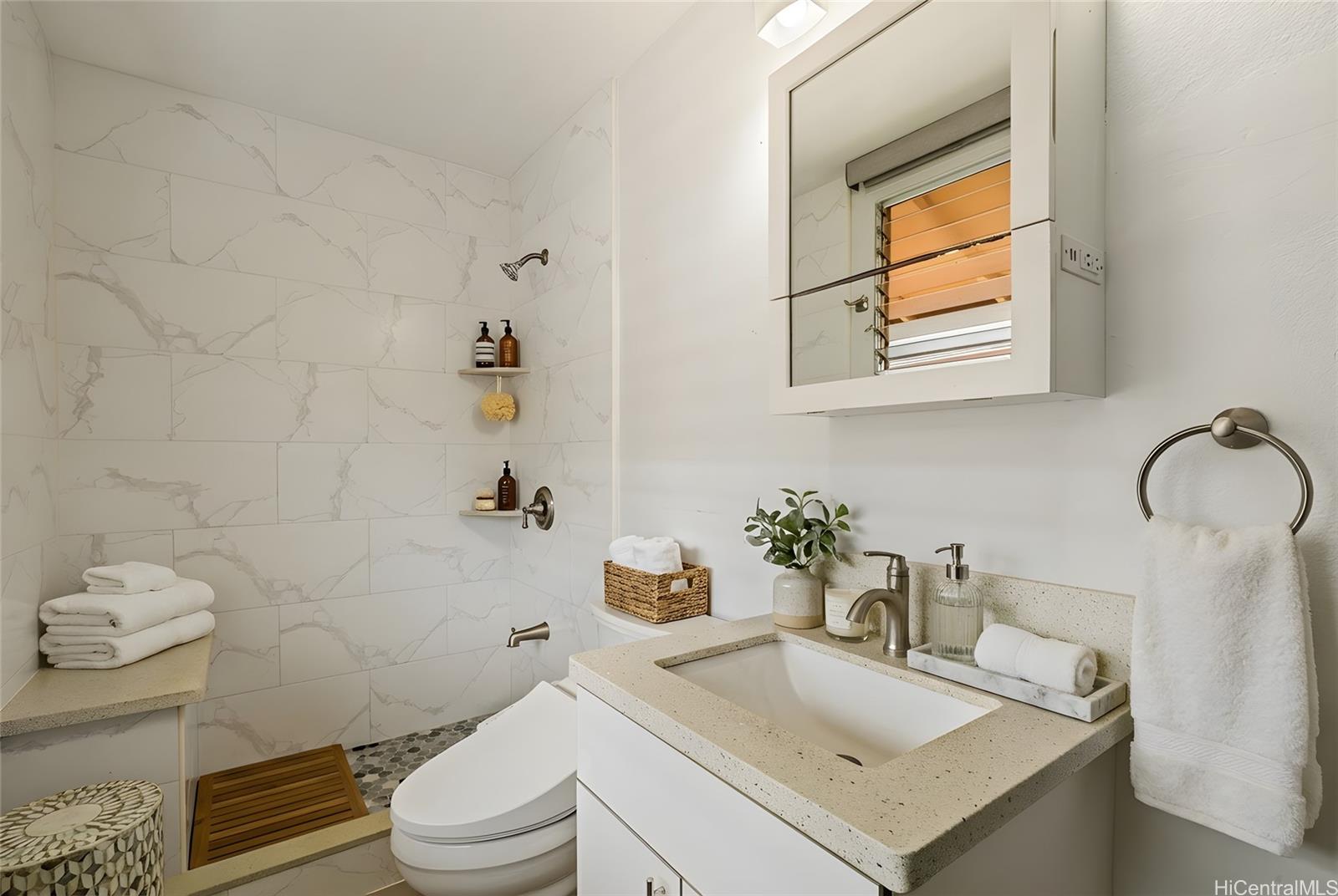 1158 Hoola Place townhouse # 5B, Pearl City, Hawaii - photo 10 of 15