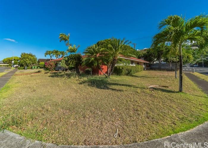 1158  Waiholo Street Waialae G/c, Diamond Head home - photo 2 of 25