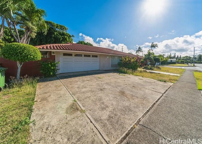 1158  Waiholo Street Waialae G/c, Diamond Head home - photo 3 of 25