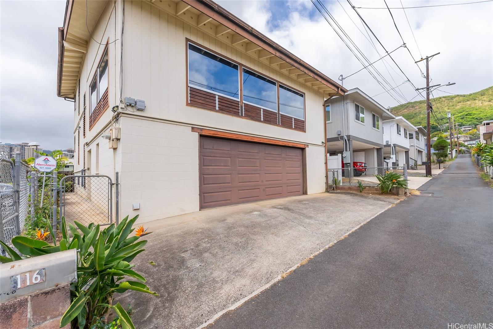 116  Milo Lane Punchbowl Area, Honolulu home - photo 2 of 25