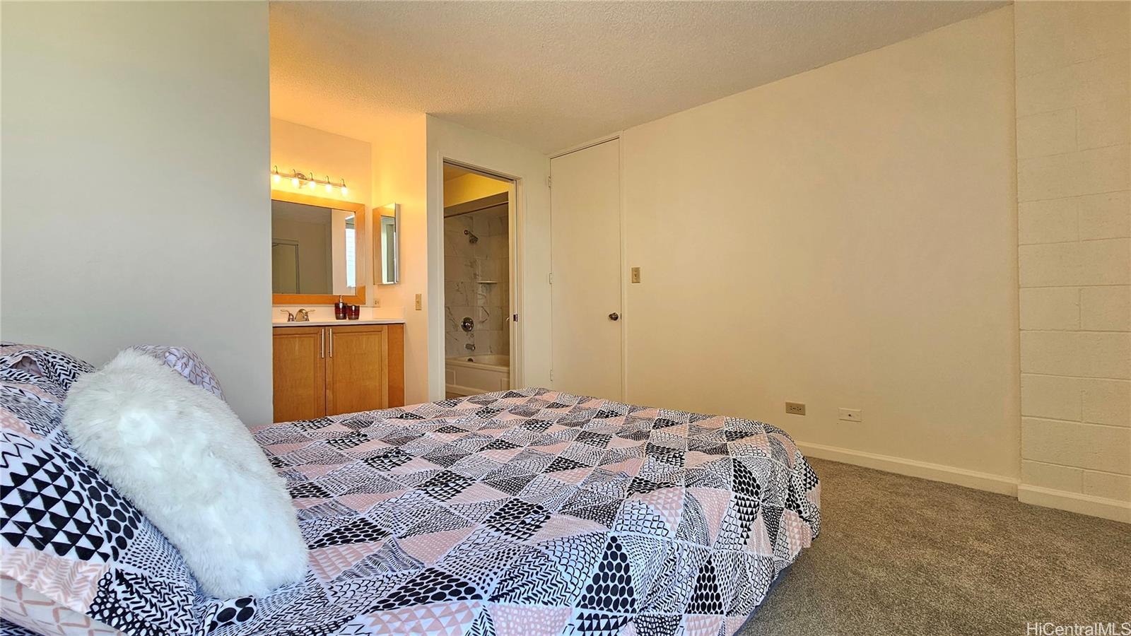 Greenview condo # 1701, Honolulu, Hawaii - photo 8 of 20