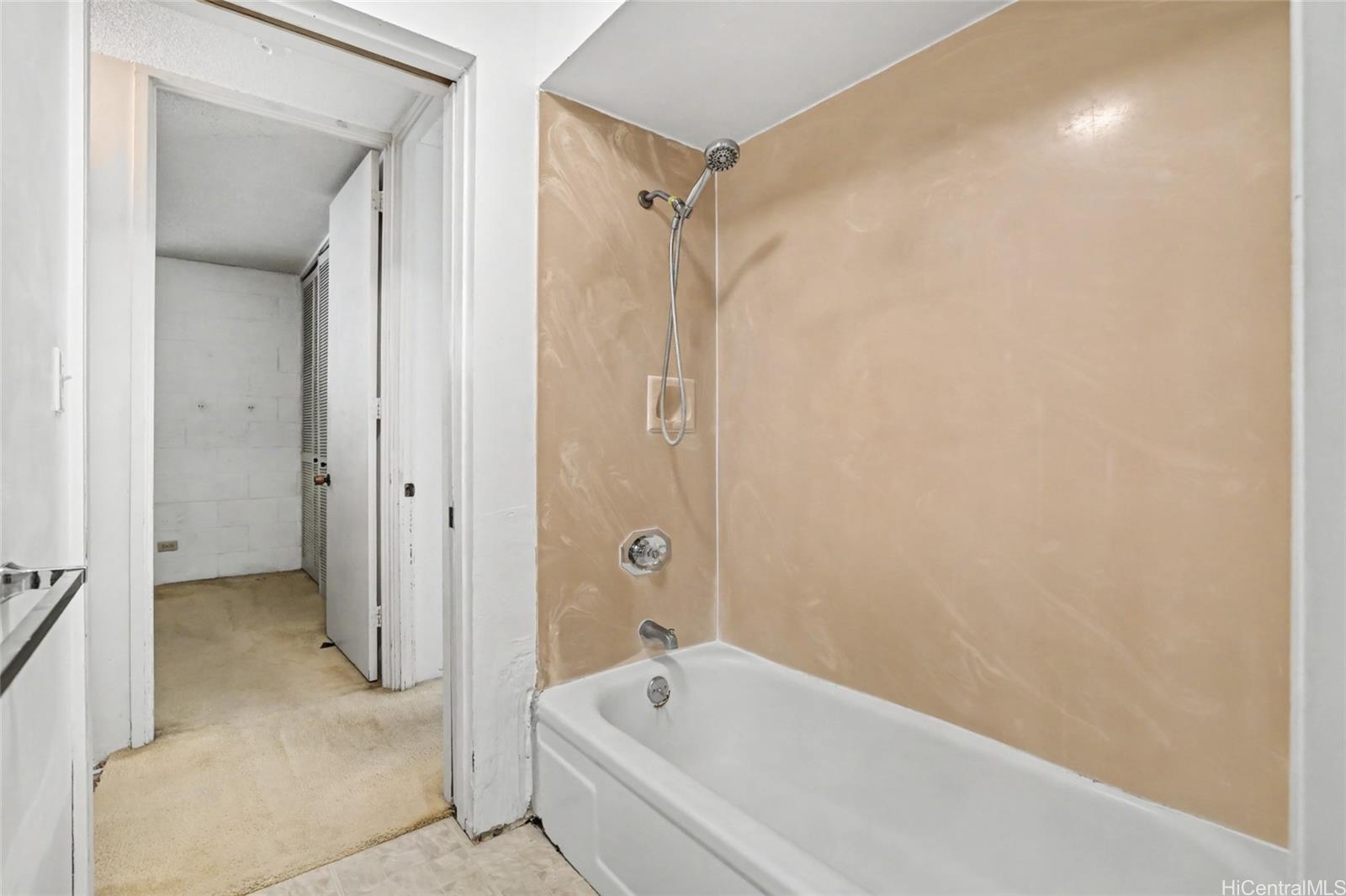 Greenview condo # 1806, Honolulu, Hawaii - photo 10 of 25