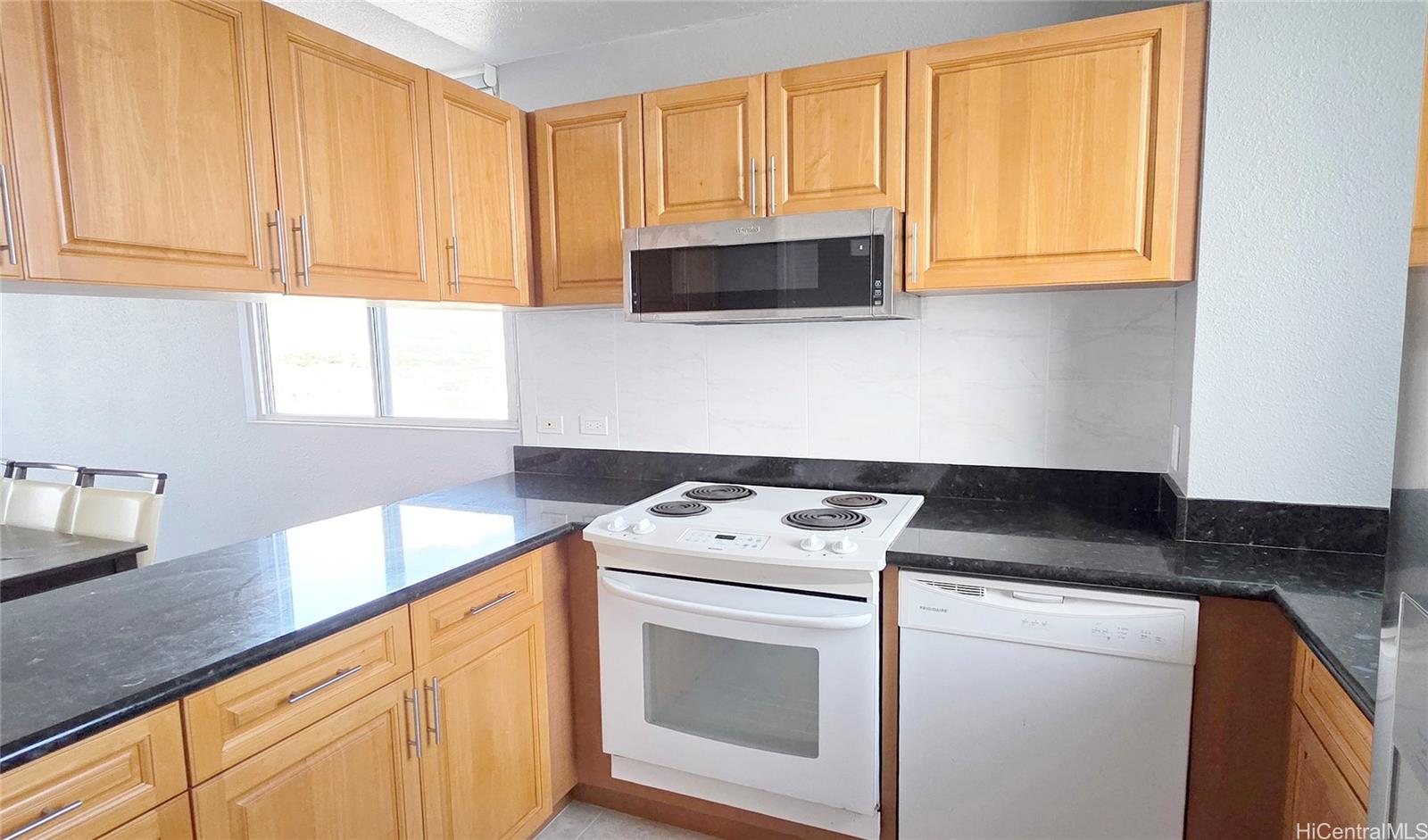 1160 Ala Napunani Street Honolulu - Rental - photo 8 of 22