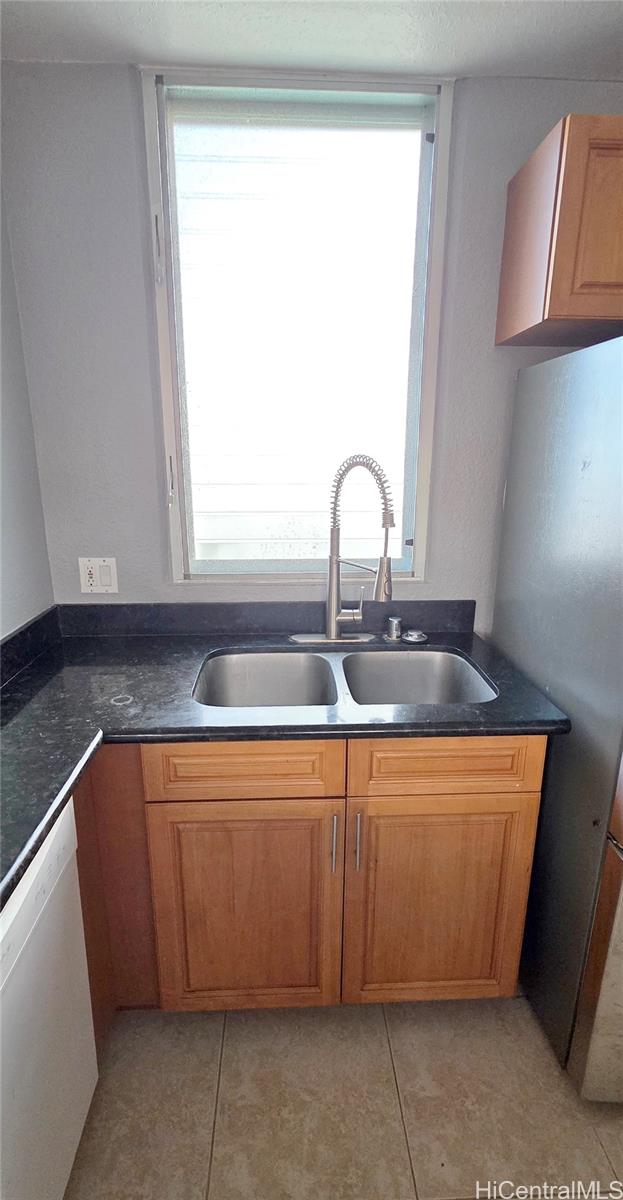 1160 Ala Napunani Street Honolulu - Rental - photo 10 of 22