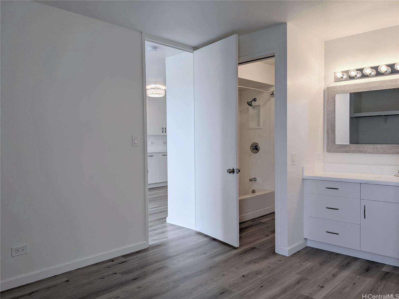 1160 Ala Napunani Street Honolulu - Rental - photo 12 of 22