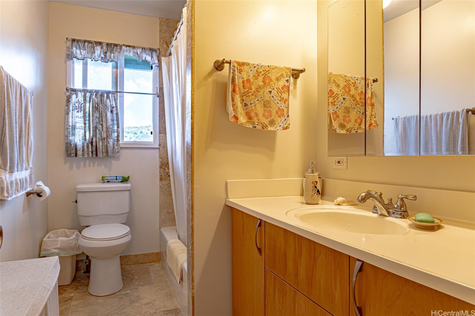 1164  Manulani Street Keolu Hills, Kailua home - photo 8 of 25