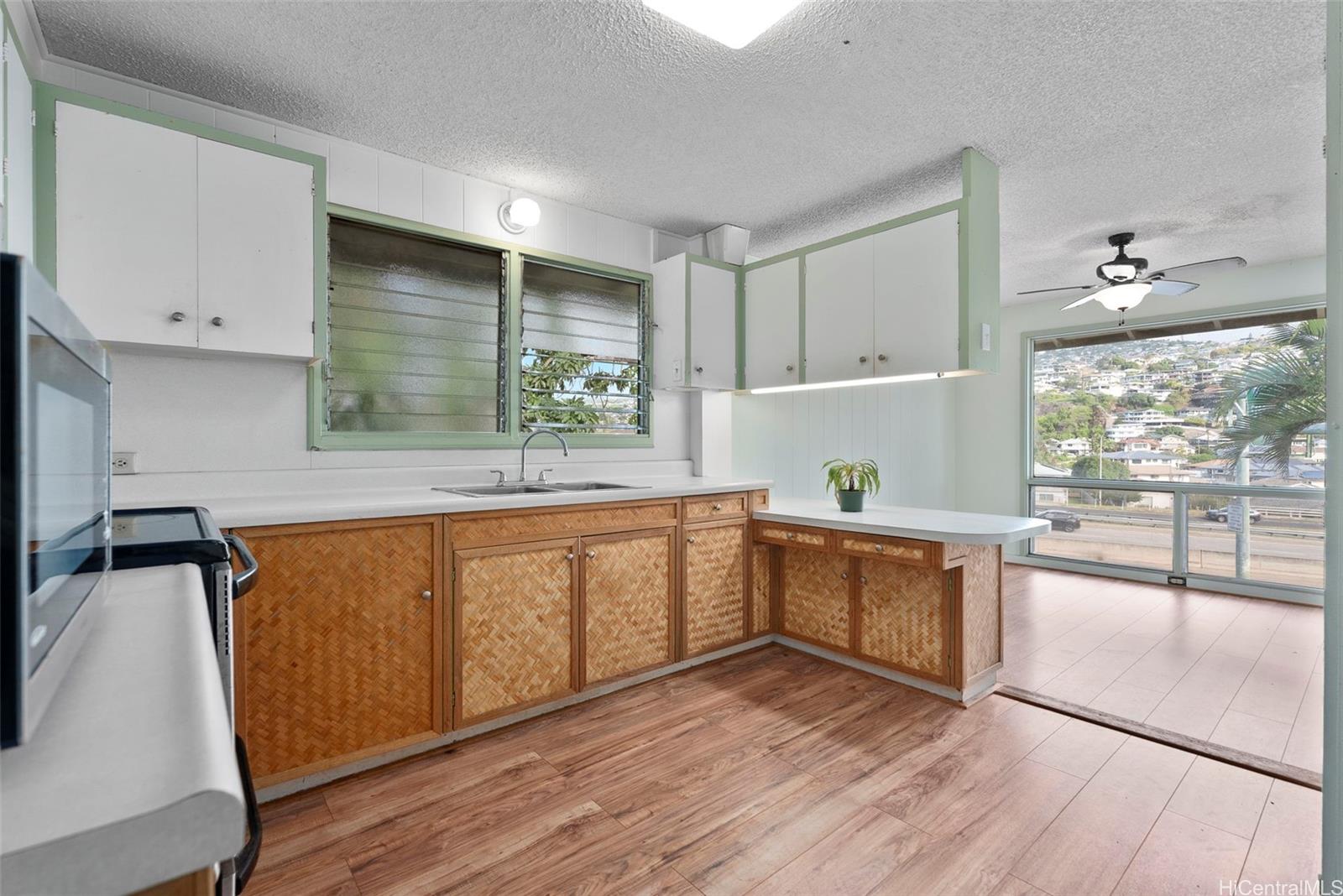 1166A  20th Ave Kaimuki, Diamond Head home - photo 6 of 19